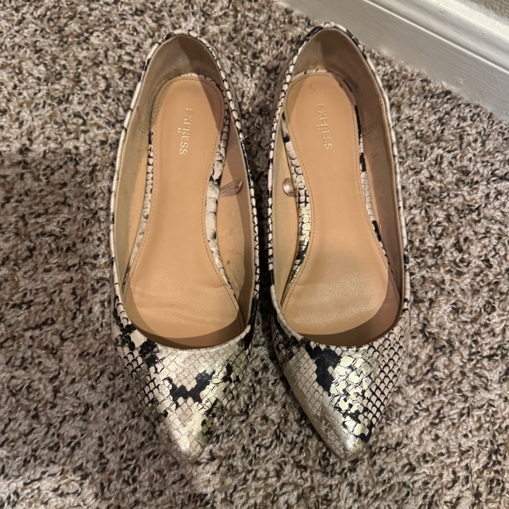 Express Snakeskin Patterned Pointed Toe Women's F… - image 3